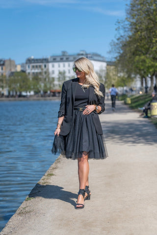 Chloe tyl skirt - Black - EMM Copenhagen