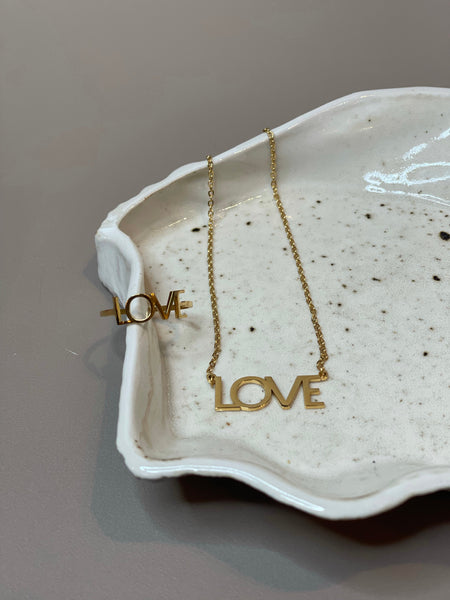 LOVE Necklace - forgyldt - EMM Copenhagen
